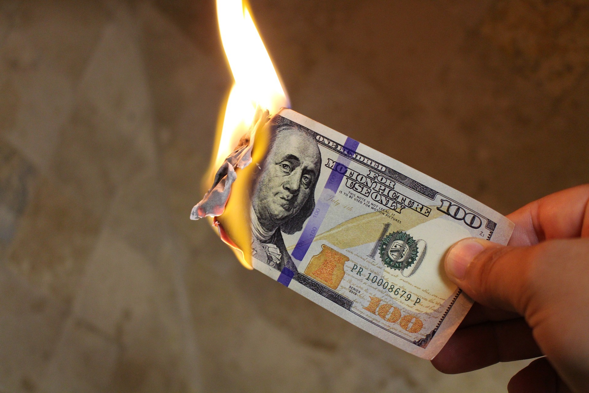 burningmoney2113914 1920