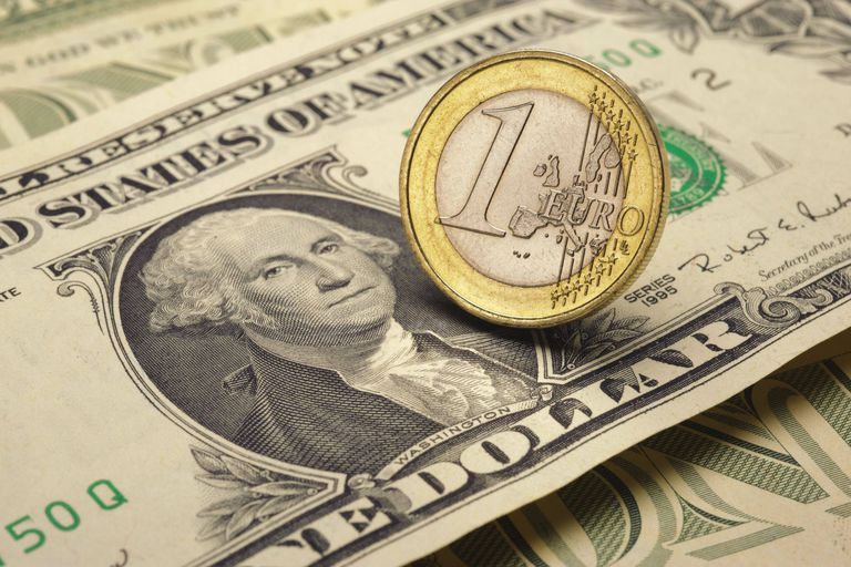 Parité euro dollars : conséquences globale et sur le marché de l’or